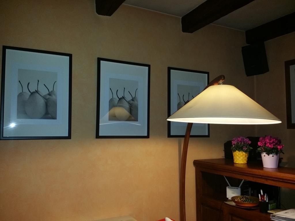 Peropero' Bed & Breakfast Gattinara ภายนอก รูปภาพ